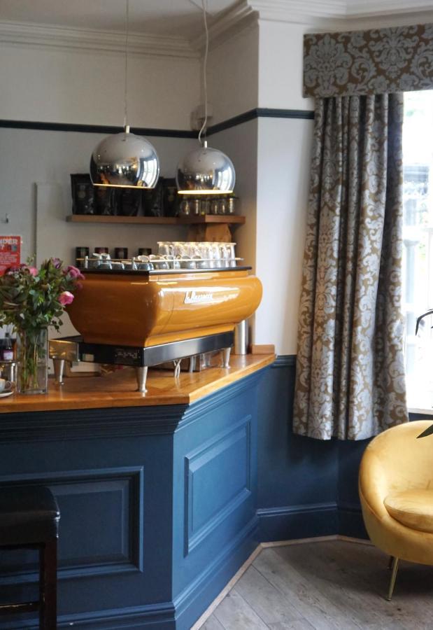 ホテル The Coach House Suffolk ローストフト エクステリア 写真