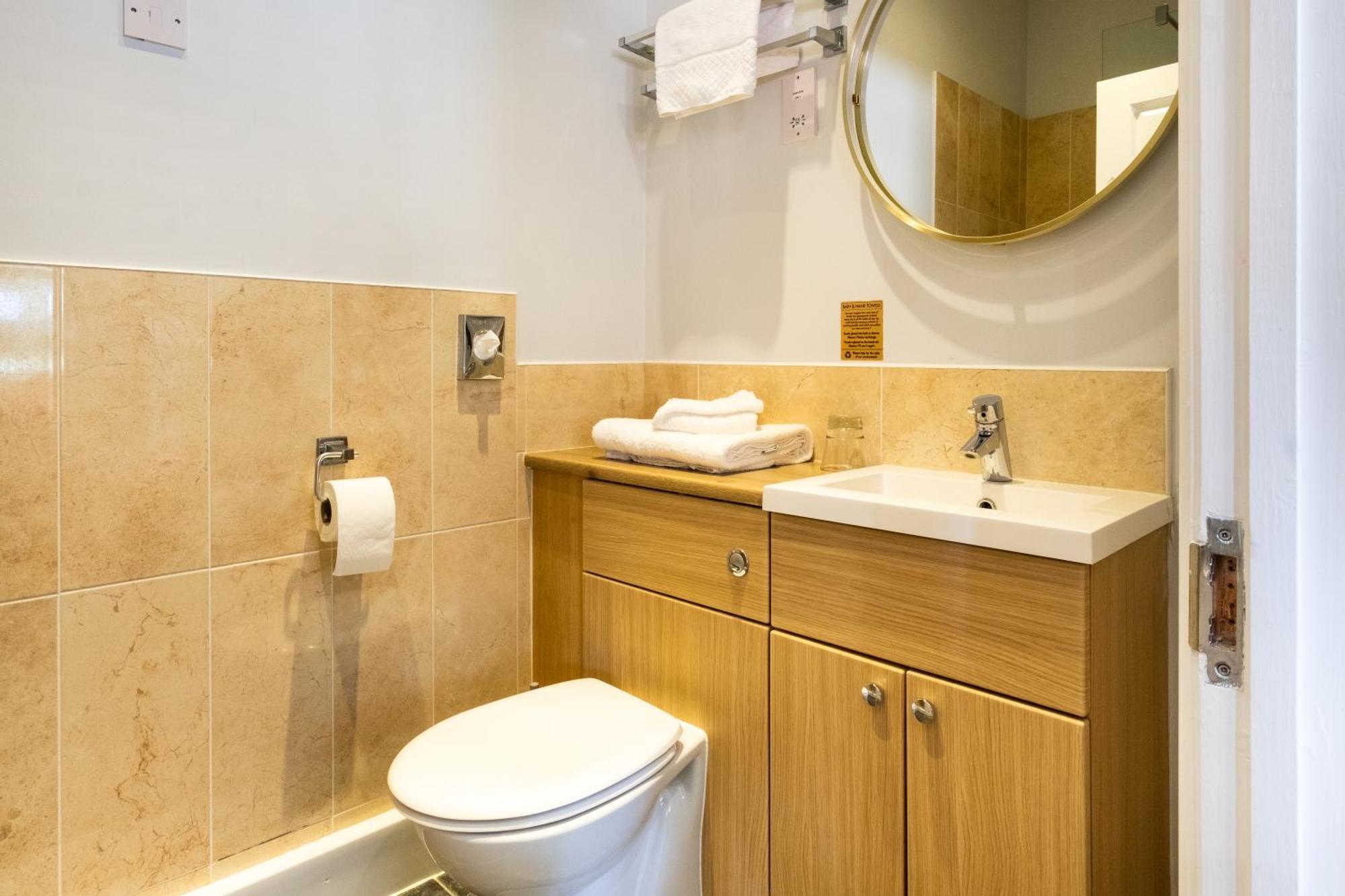 ホテル The Coach House Suffolk ローストフト エクステリア 写真